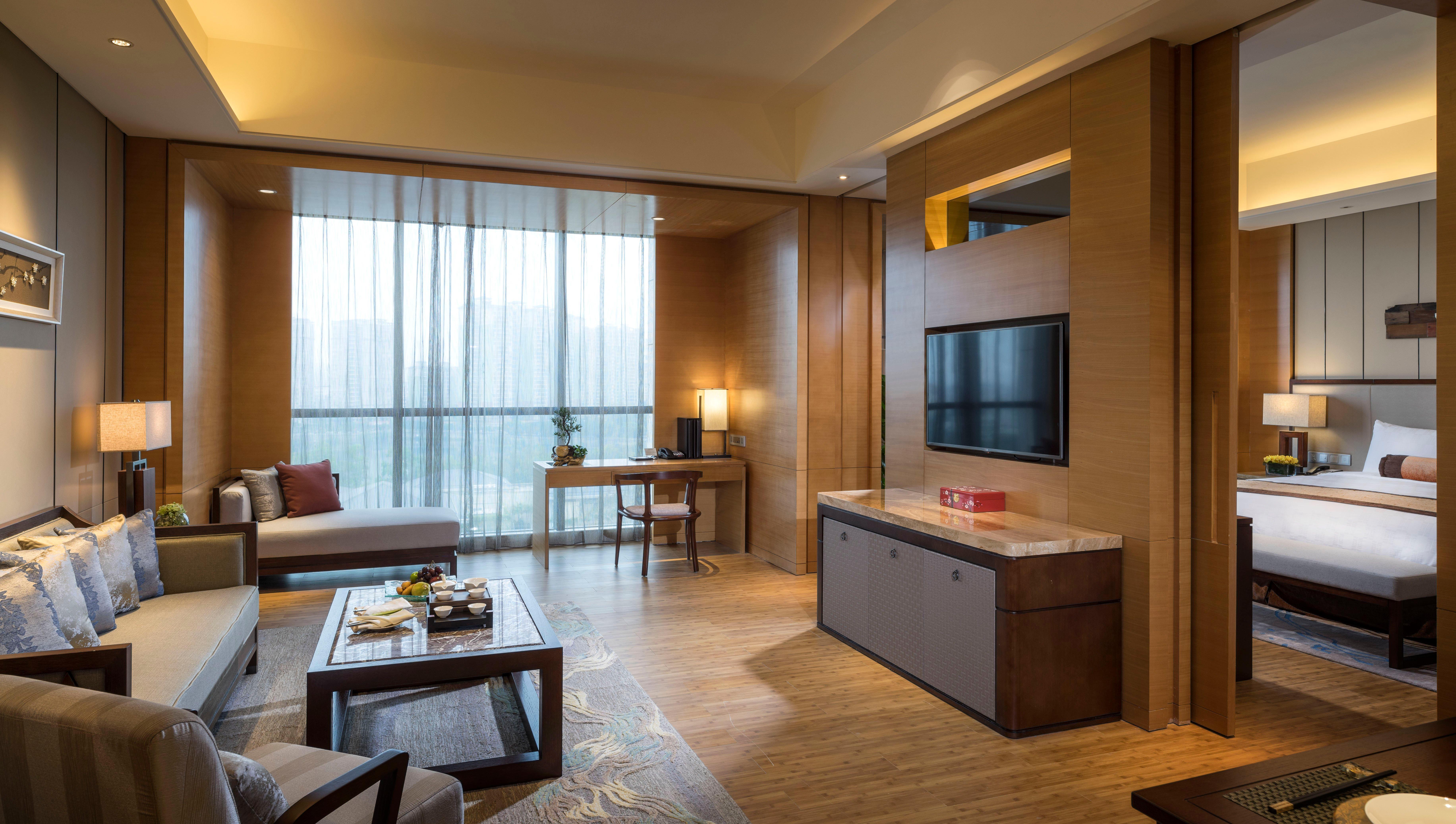 HUALUXE Yangjiang City Center, an IHG Hotel Bagian luar foto
