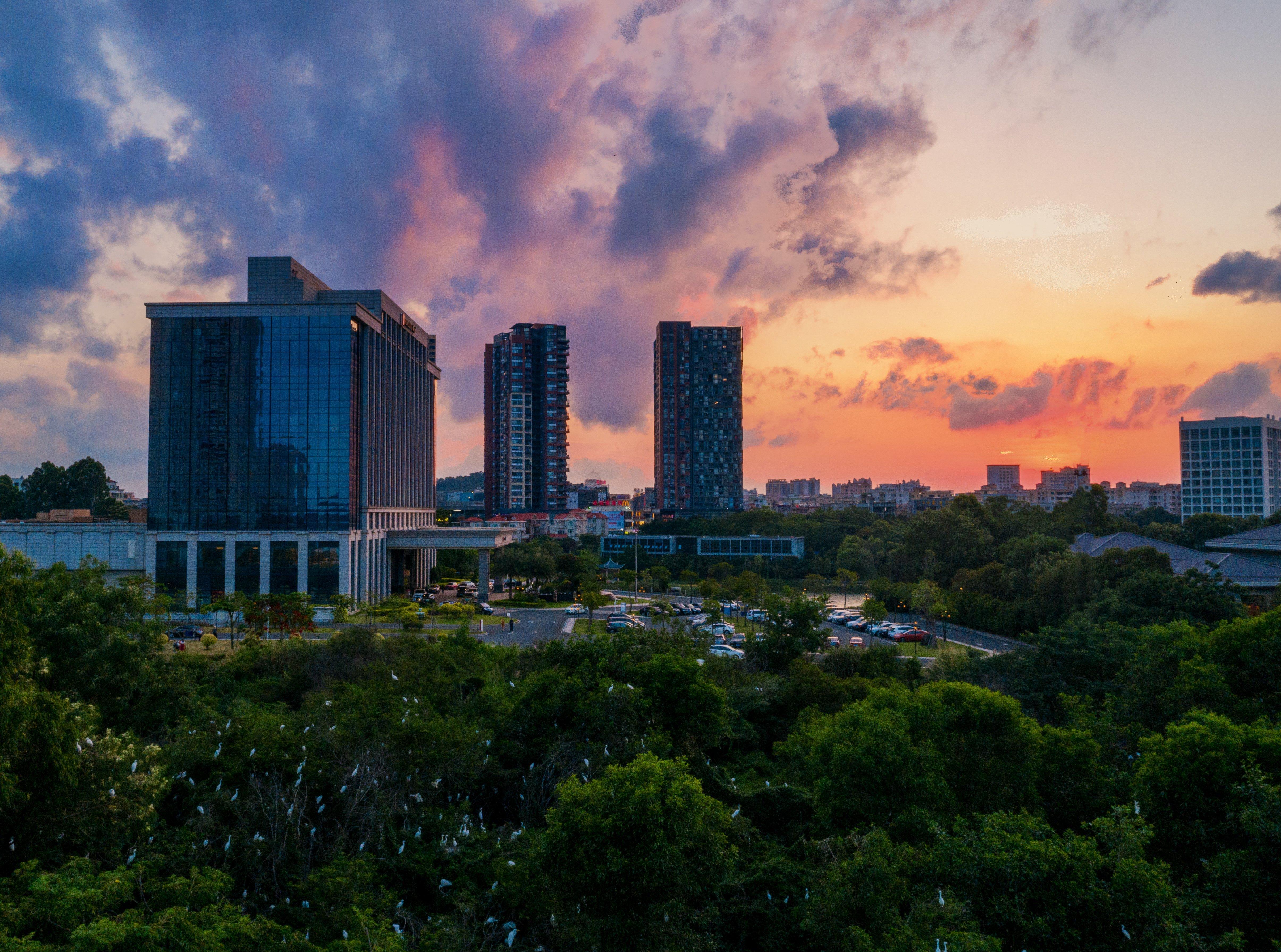 HUALUXE Yangjiang City Center, an IHG Hotel Bagian luar foto