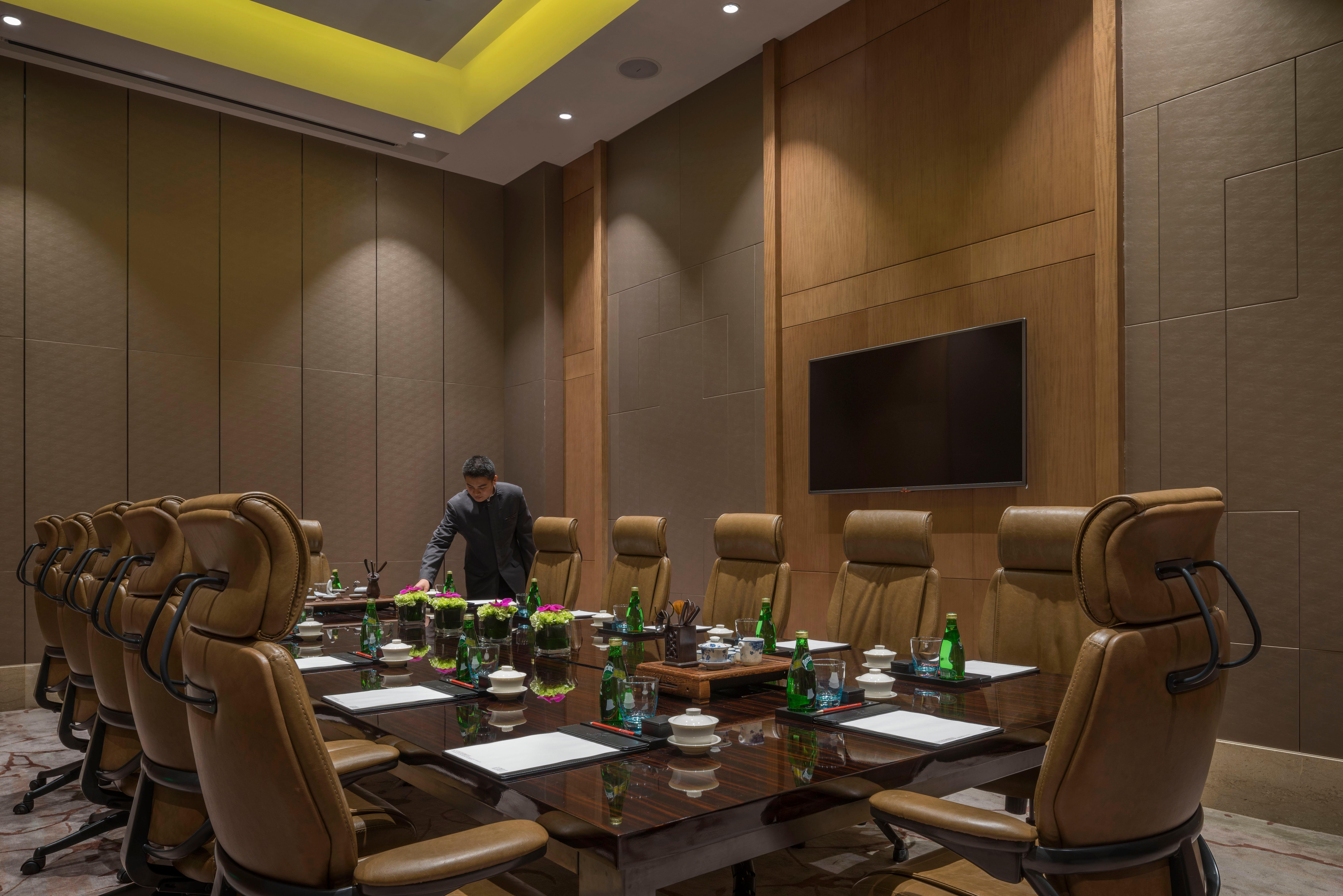 HUALUXE Yangjiang City Center, an IHG Hotel Bagian luar foto