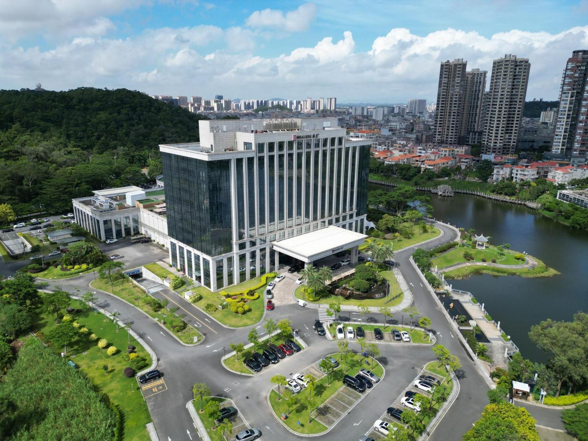 HUALUXE Yangjiang City Center, an IHG Hotel Bagian luar foto