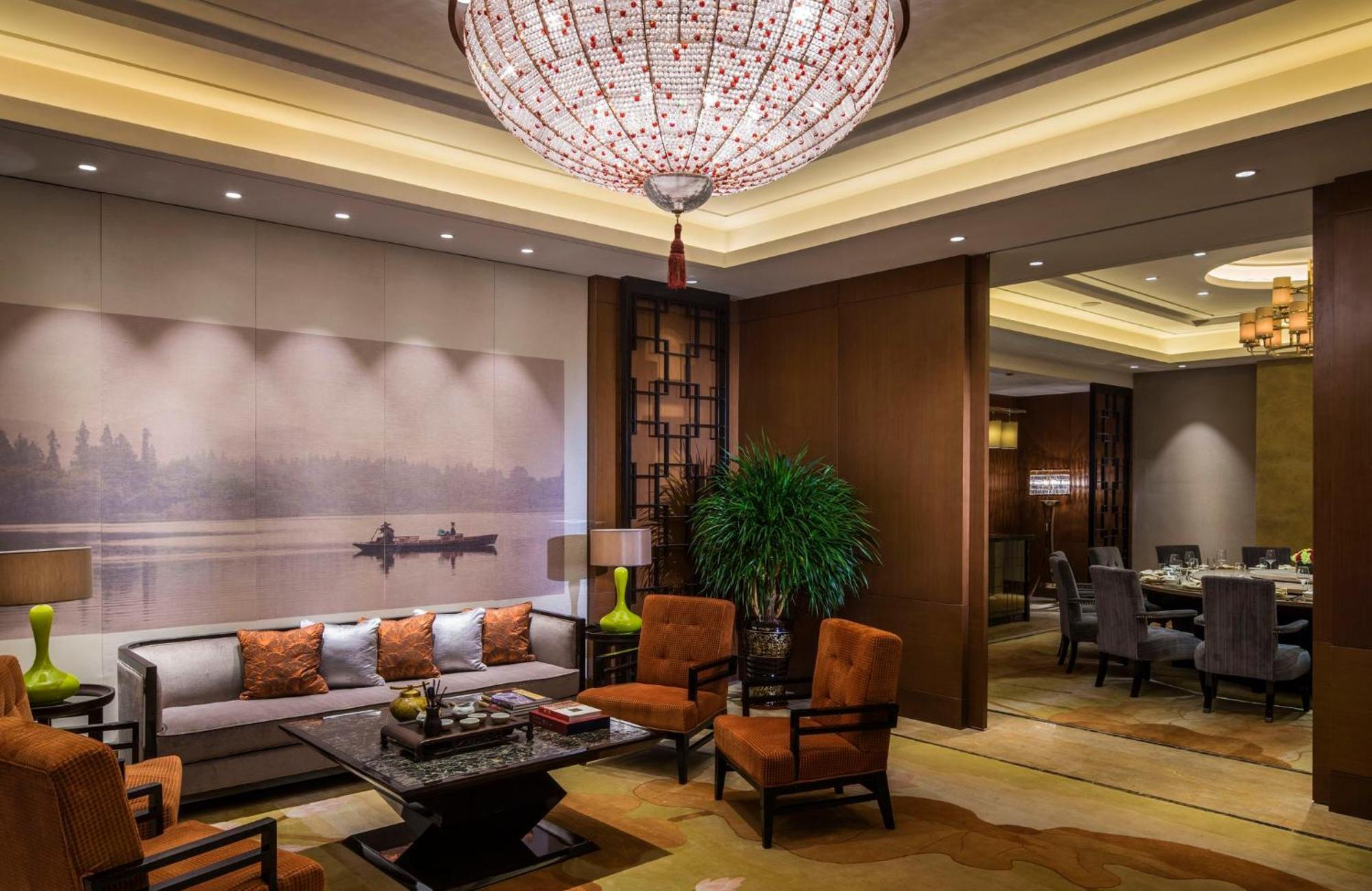 HUALUXE Yangjiang City Center, an IHG Hotel Bagian luar foto